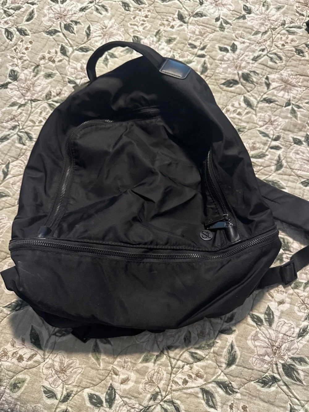 everyday backpack lululemon black Everywhere 22L Tech Canvas With an internal laptop sleeve and side water bottle pockets Lululemon Everyday Recycled-Shell Backpack -